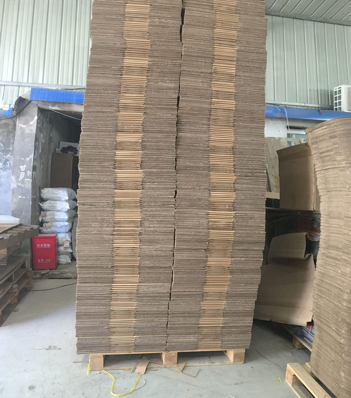 紙箱生(shēng)産車間(jian)